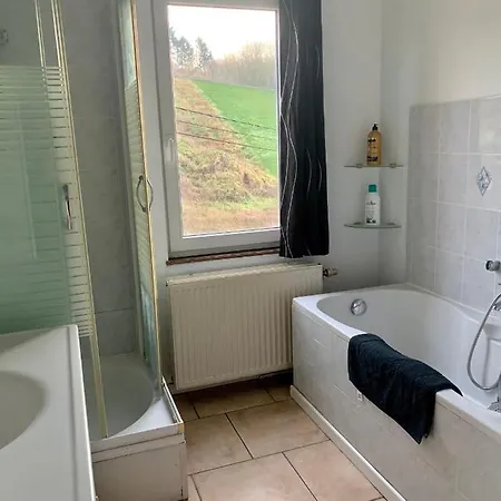 Montana Studio - Garden & Park Free - Dog Ok Apartment